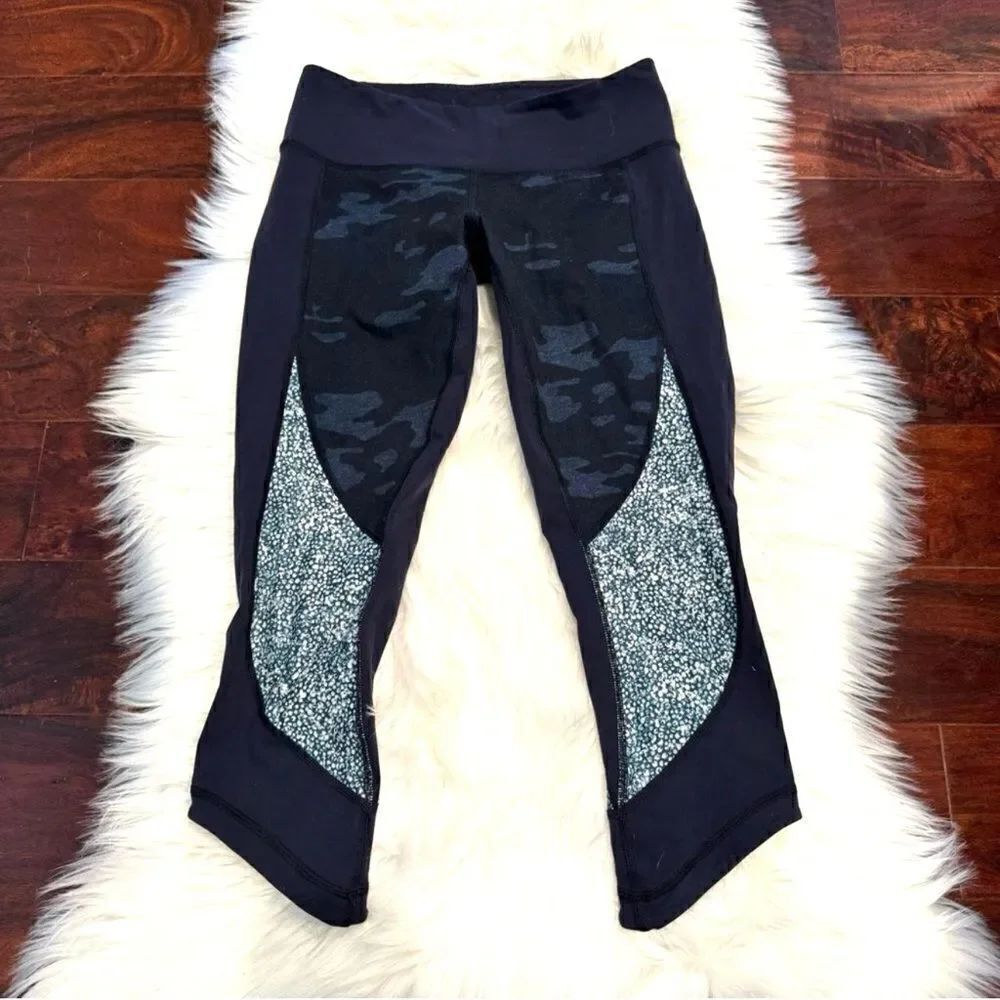 LULULEMON Lotus Camo Inkwell Crop Leggings Blue Wunder Under Low rise Size 6